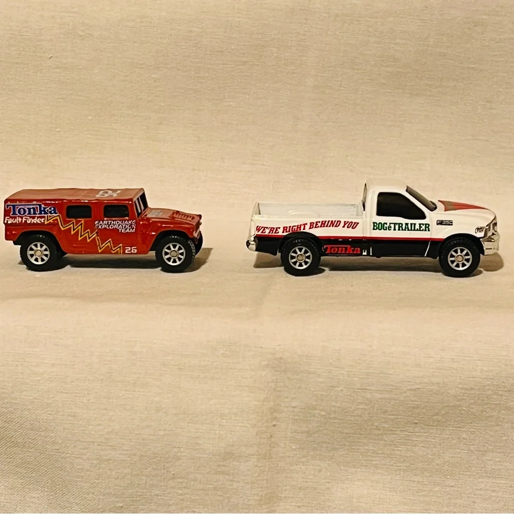 Maisto Pick Up Trucks (37-40)